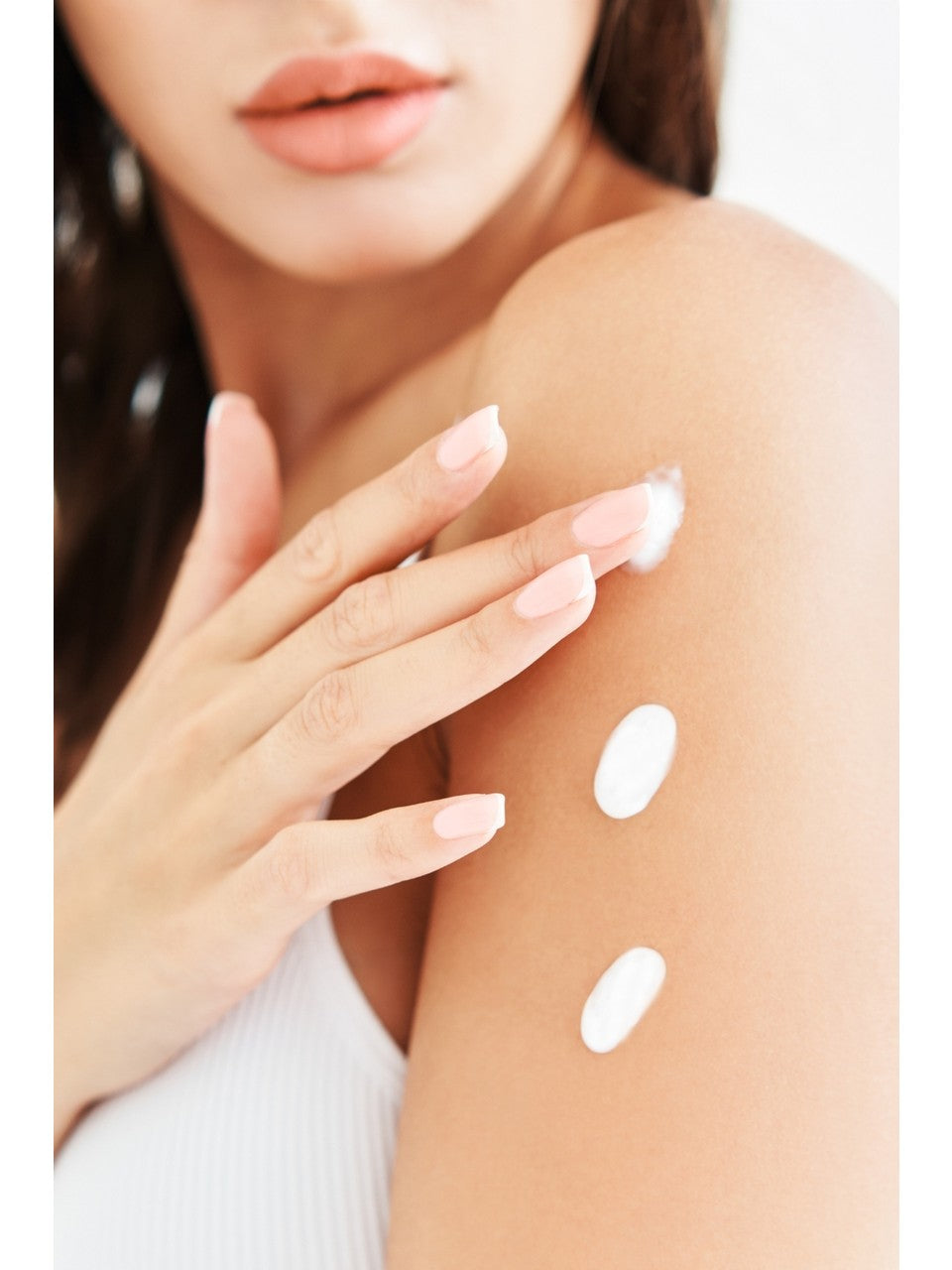 ЕЖЕДНЕВЕН ХИДРАТИРАЩ КРЕМ с Хиалуронова, Аскорбинова и Фолиева киселина - 50ml